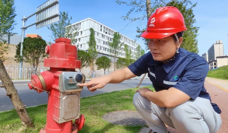 为消防栓装上“智慧大脑”——保证基础消防设施十年如一日，随时可应对险情4.jpeg