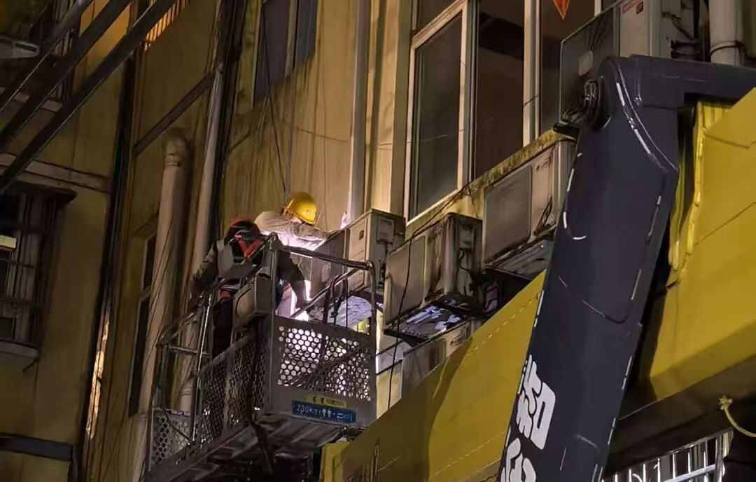 图片35.jpg 图片35.jpg